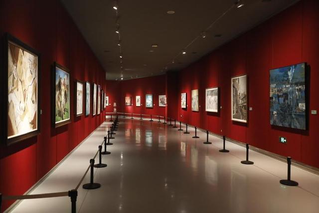 山东省青年美术作品展在济南开展